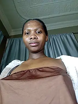 PussyFarrie online show from May 20, 6:10 am