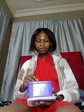 PussyFarrie online show from June 12, 6:11 am