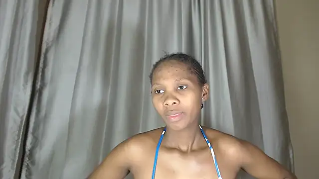 PussyFarrie online show from April 10, 6:31 am