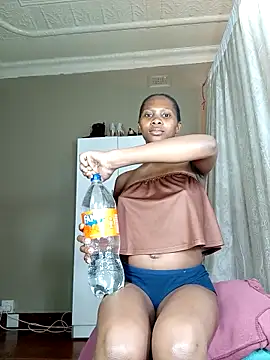 PussyFarrie online show from April 18, 10:32 pm