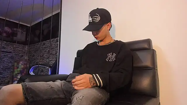 Dereck Boy  online show from March 30, 4:03 am