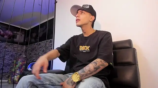 Dereck Boy  online show from April 1, 3:30 am