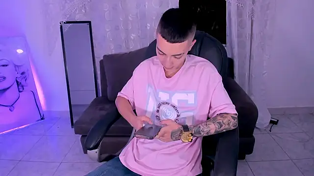 Dereck Boy  online show from April 12, 3:32 am