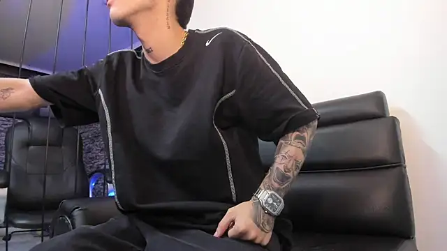 Dereck Boy  online show from March 25, 4:12 am