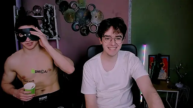 Snapshot of martin_neil chatting on February 26, 10:26 am martin neil online show from February 26, 10:26 am