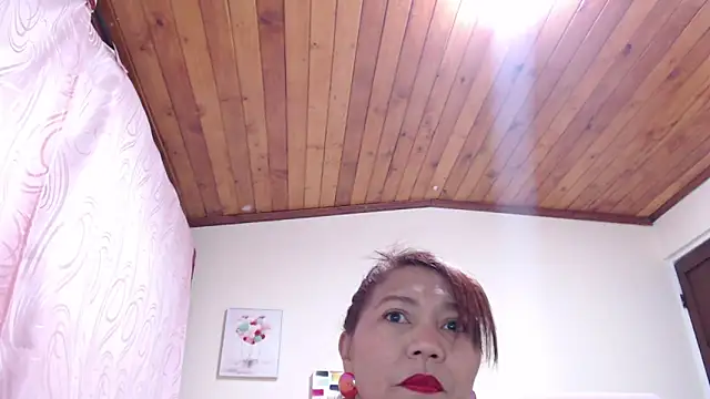 dannamomcerratt online show from April 25, 1:19 am