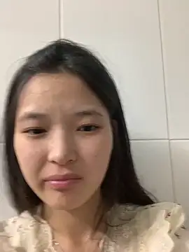 Snapshot of Suzu_xx01 chatting on May 26, 4:27 pm Suzu xx01 online show from May 26, 4:27 pm
