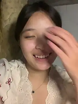 Snapshot of Suzu_xx01 chatting on June 2, 6:52 pm Suzu xx01 online show from June 2, 6:52 pm