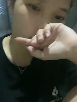Snapshot of Suzu_xx01 chatting on June 18, 2:33 pm Suzu xx01 online show from June 18, 2:33 pm