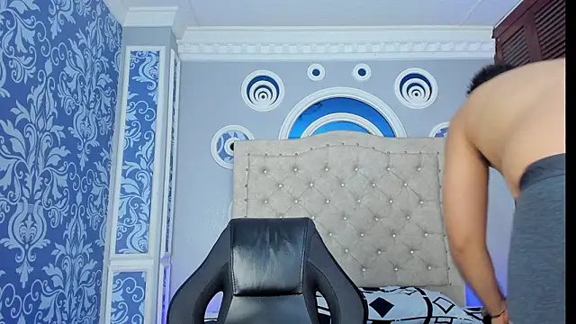 Snapshot of bear_mao_ chatting on February 24, 11:00 am bear mao online show from February 24, 11:00 am