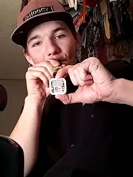 Snapshot of Horus1922 chatting on February 6, 6:48 pm Horus1922 online show from February 6, 6:48 pm