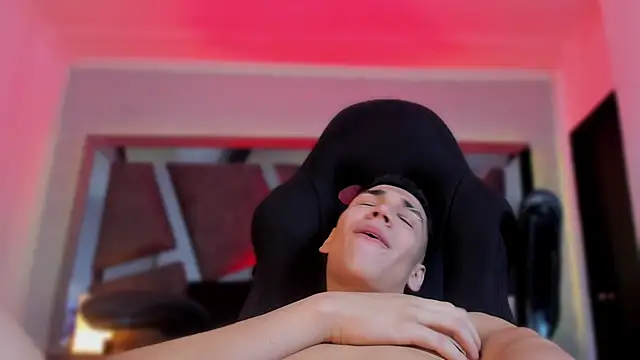  AnthonyLima  online show from February 11, 4:01 am