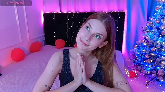 Snapshot of Alisa_Wood chatting on February 23, 4:18 pm Alisa Wood online show from February 23, 4:18 pm