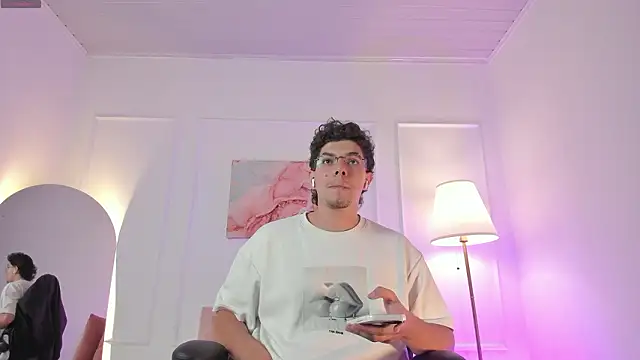 Snapshot of Axel_Creed chatting on February 18, 1:58 am Axel Creed online show from February 18, 1:58 am