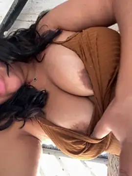 Adriputinha online show from February 21, 3:03 pm