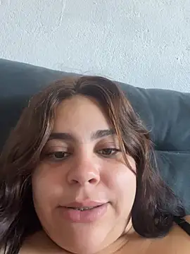 Snapshot of Adriputinha chatting on July 4, 2:10 pm Adriputinha online show from July 4, 2:10 pm