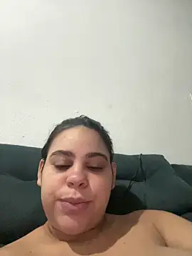 Snapshot of Adriputinha chatting on May 6, 10:14 pm Adriputinha online show from May 6, 10:14 pm