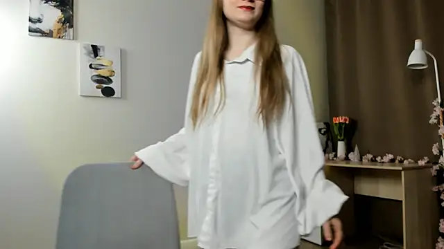 Snapshot of VictorMencia chatting on February 17, 7:33 pm VictorMencia online show from February 17, 7:33 pm