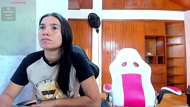 Emily and Soffy online show from March 7, 12:43 pm