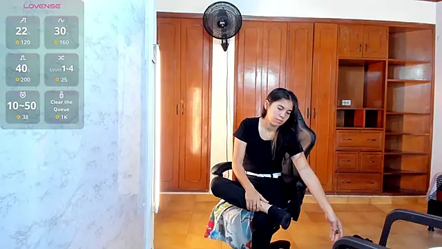 Emily and Soffy online show from March 5, 12:02 pm