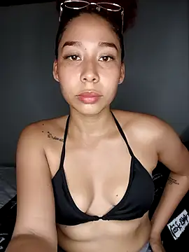 zuleymar online show from March 13, 7:30 pm