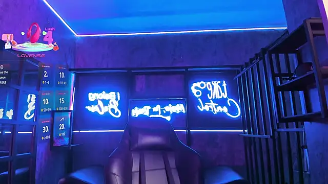 Snapshot of FemNoa chatting on February 13, 5:13 pm FemNoa online show from February 13, 5:13 pm