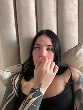 Snapshot of lolibahia chatting on February 22, 3:57 pm lolibahia online show from February 22, 3:57 pm