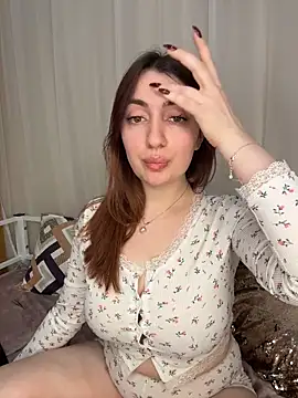 Linnea  online show from February 14, 8:42 pm