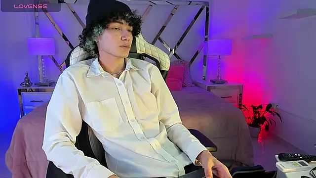 thanier 18 online show from March 18, 7:15 pm