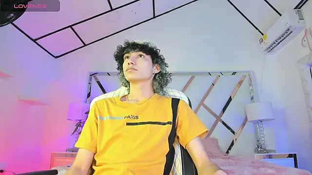 thanier 18 online show from April 8, 7:26 pm