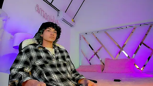 thanier 18 online show from March 31, 7:27 pm