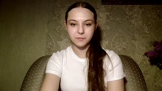 Snapshot of YuniNeko chatting on April 30, 8:57 pm YuniNeko online show from April 30, 8:57 pm