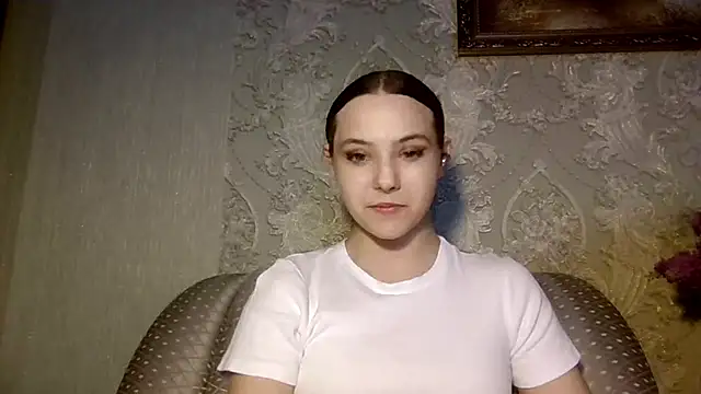Snapshot of YuniNeko chatting on April 30, 3:08 pm YuniNeko online show from April 30, 3:08 pm