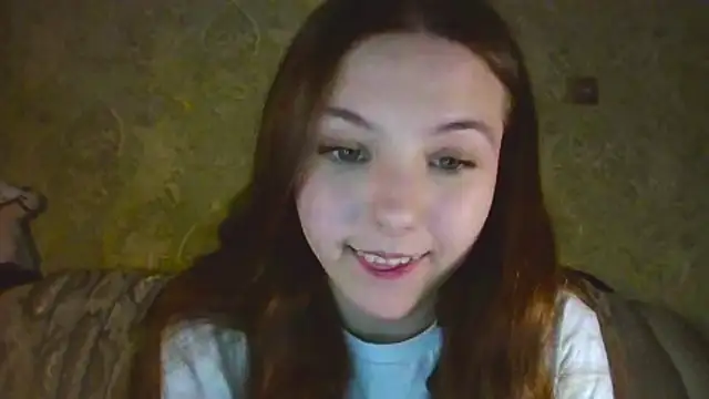 Snapshot of YuniNeko chatting on February 6, 4:25 pm YuniNeko online show from February 6, 4:25 pm