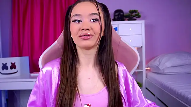 Snapshot of MistyReeds chatting on February 15, 6:03 am MistyReeds online show from February 15, 6:03 am