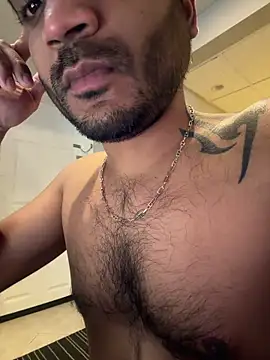 Snapshot of DaggerTie chatting on February 26, 9:26 pm DaggerTie online show from February 26, 9:26 pm