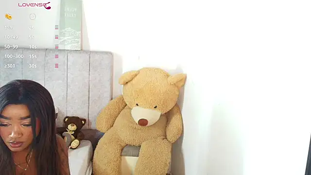 zeire  online show from April 8, 8:54 pm