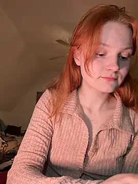 Snapshot of mad_girlygirl chatting on February 6, 8:38 pm mad girlygirl online show from February 6, 8:38 pm