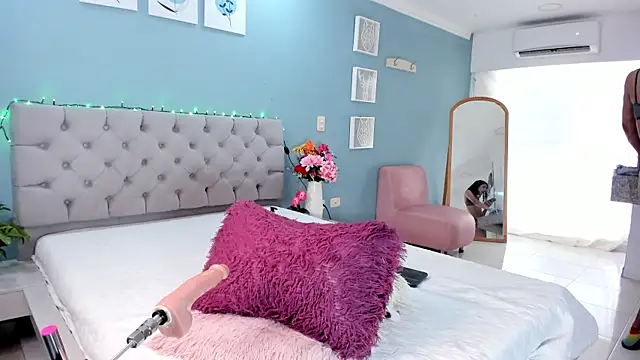 Valentina Rujano online show from April 10, 2:46 pm