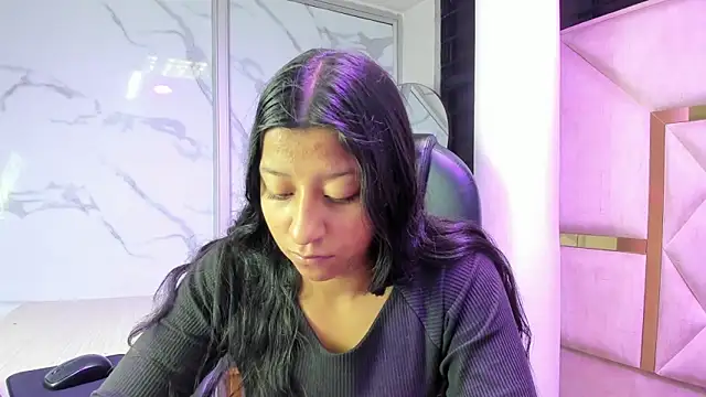 Vaneline2 online show from April 1, 2:36 pm