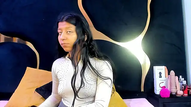 Vaneline2 online show from April 17, 6:00 pm