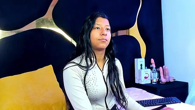 Vaneline2 online show from May 22, 2:15 pm