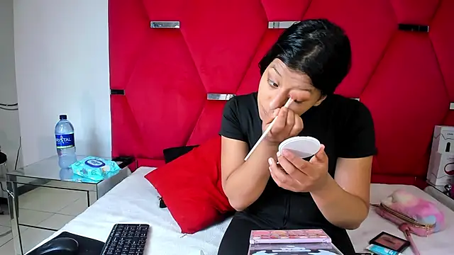 Vaneline2 online show from February 12, 7:13 pm