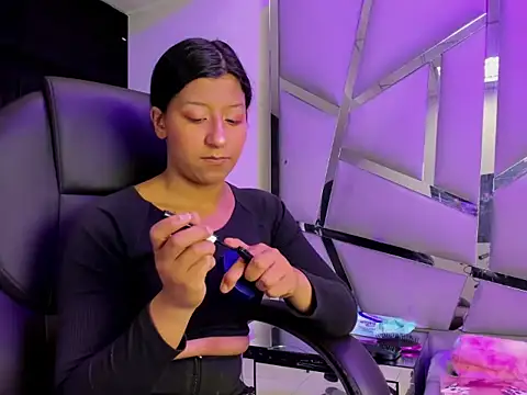 Vaneline2 online show from March 7, 8:36 pm