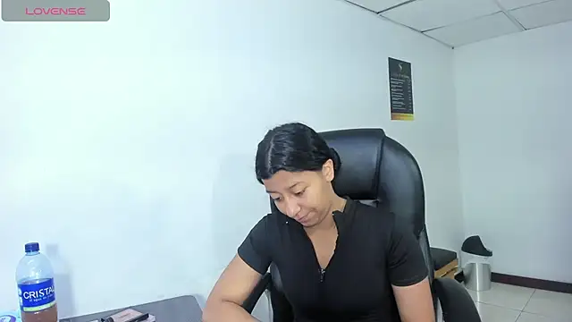 Vaneline2 online show from February 13, 5:46 pm