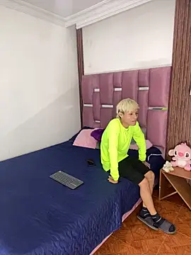 MaxyRyan online show from March 12, 12:09 pm