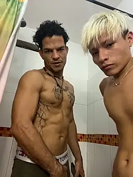 MaxyRyan online show from March 8, 6:49 am