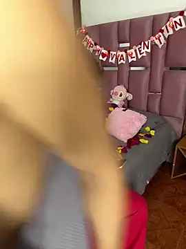 MaxyRyan online show from February 14, 1:11 pm