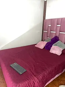 MaxyRyan online show from March 6, 12:11 pm