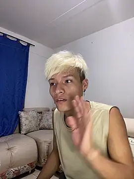 MaxyRyan online show from February 22, 6:05 am